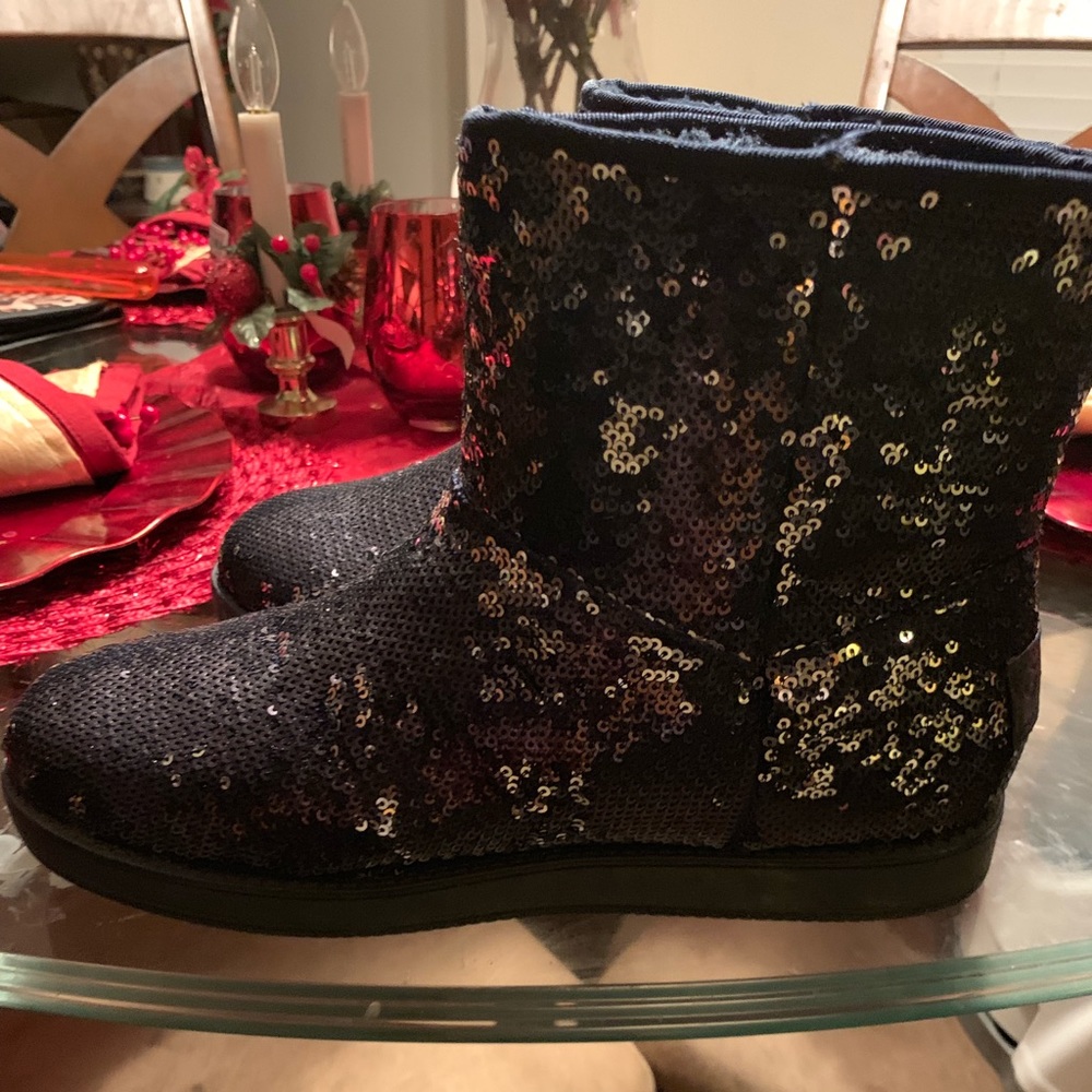 G By Guess Sequence Boots - image 1